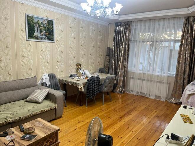 6 otaqlı həyət evi/bağ evi - M.Ə.Rəsulzadə q. - 150 m² (9)