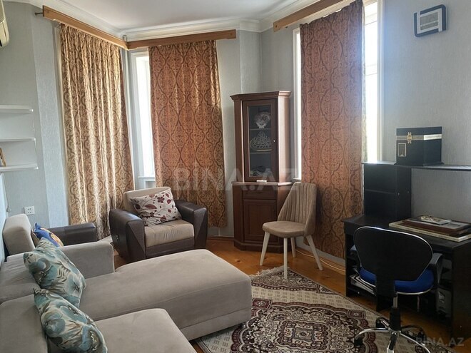 3 otaqlı həyət evi/bağ evi - Novxanı q. - 144 m² (1)