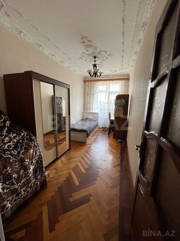 3 otaqlı köhnə tikili - 7-ci mikrorayon q. - 60 m² (1)