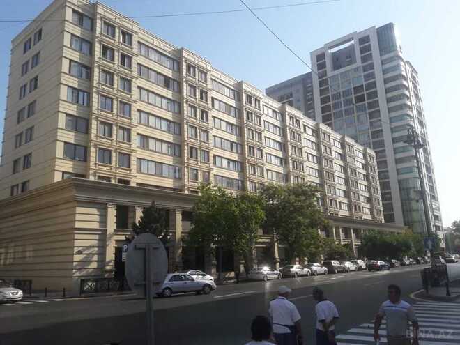 2 otaqlı köhnə tikili - 28 May m. - 70 m² (1)