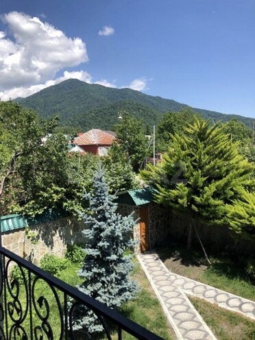 5 otaqlı həyət evi/bağ evi - Qəbələ - 200 m² (4)