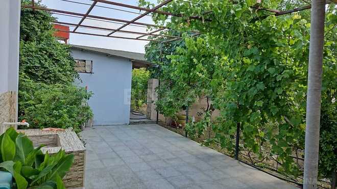 4 otaqlı həyət evi/bağ evi - Şüvəlan q. - 200 m² (4)