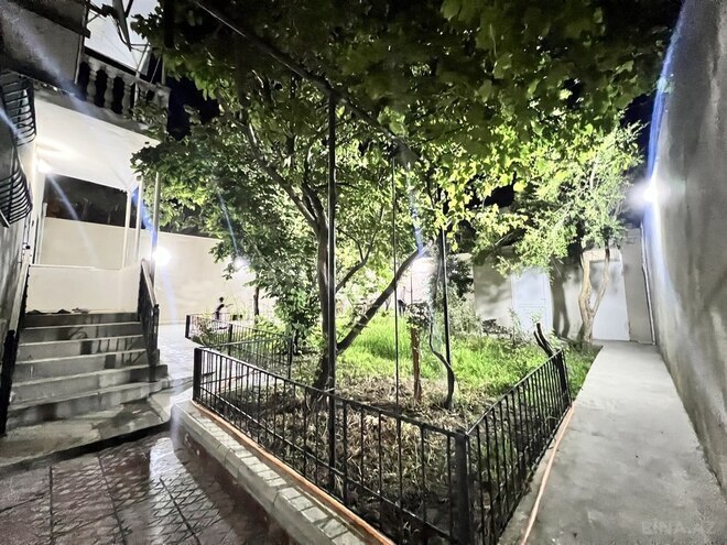 7 otaqlı həyət evi/bağ evi - Qaraçuxur q. - 400 m² (30)