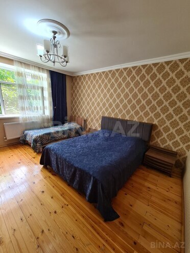 5 otaqlı həyət evi/bağ evi - Qəbələ - 300 m² (11)