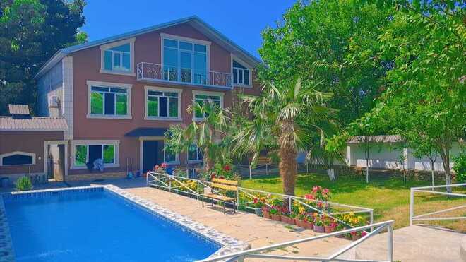 5 otaqlı həyət evi/bağ evi - Qəbələ - 300 m² (16)