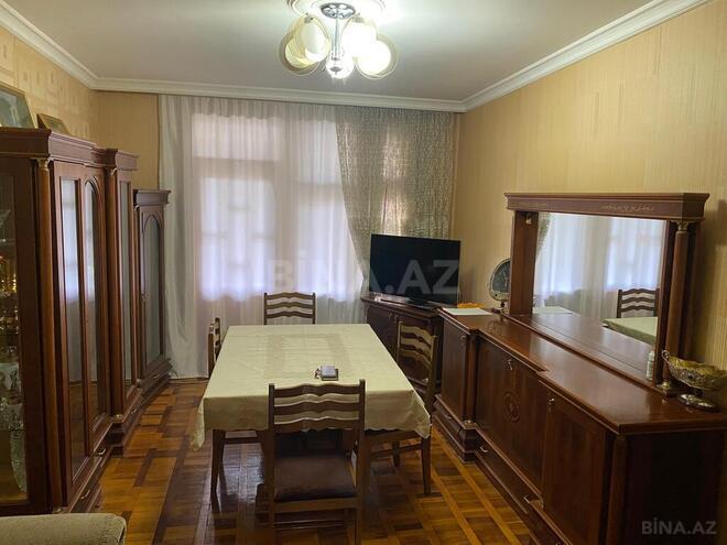 3-комн. вторичка - м. Кара Караев - 68 м² (1)
