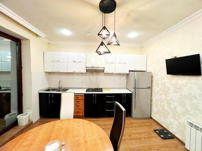 6 otaqlı həyət evi/bağ evi - Köhnə Günəşli q. - 230 m² (18)