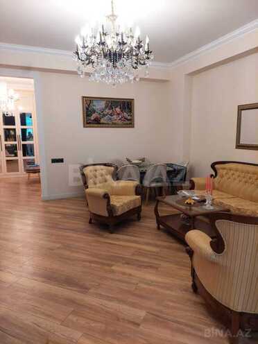 Продаётся 2-комн. новостройка 73 м², м. Низами, photo 1 from 11
