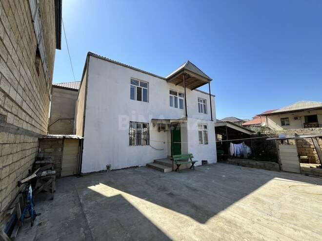 7 otaqlı həyət evi/bağ evi - M.Ə.Rəsulzadə q. - 200 m² (1)