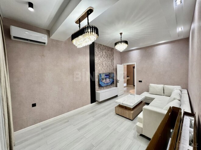 2-комн. новостройка - м. 28 мая - 70 м² (1)