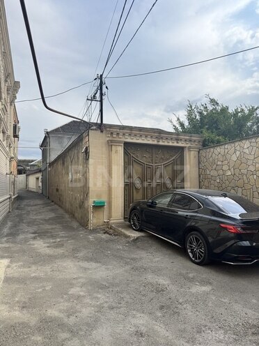 10 otaqlı həyət evi/bağ evi - Gəncə - 265.5 m² (19)
