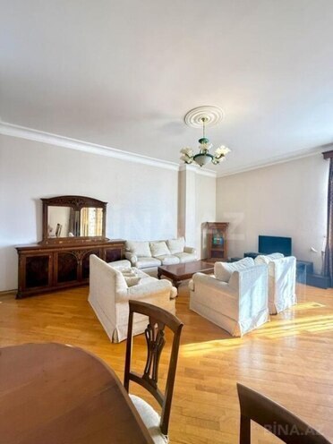 3-комн. новостройка - м. 28 мая - 151 м² (1)