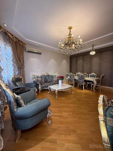 4 otaqlı yeni tikili - İnşaatçılar m. - 160 m² (1)