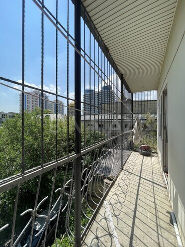 3 otaqlı köhnə tikili - Elmlər Akademiyası m. - 80 m² (11)