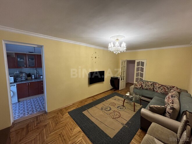 3 otaqlı köhnə tikili - 20 Yanvar m. - 82 m² (1)