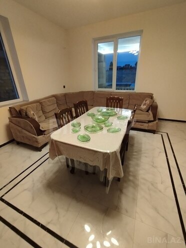 4 otaqlı həyət evi/bağ evi - Şüvəlan q. - 160 m² (23)