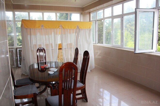 6 otaqlı həyət evi/bağ evi - Novxanı q. - 400 m² (22)
