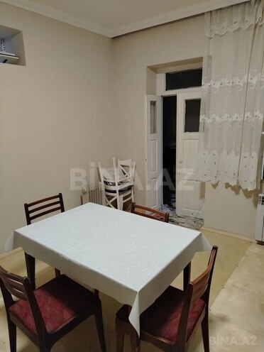 1 otaqlı köhnə tikili - İnşaatçılar m. - 40 m² (1)