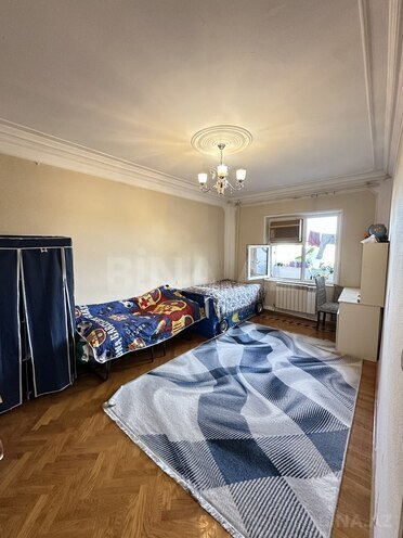 3 otaqlı köhnə tikili - 8-ci mikrorayon q. - 85 m² (8)