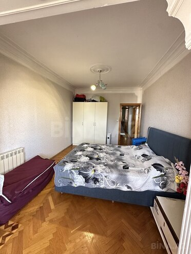 3 otaqlı köhnə tikili - 8-ci mikrorayon q. - 85 m² (5)