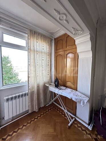 3 otaqlı köhnə tikili - 8-ci mikrorayon q. - 85 m² (16)