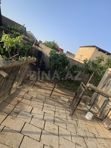 4 otaqlı həyət evi/bağ evi - Xocəsən m. - 160 m² (1)