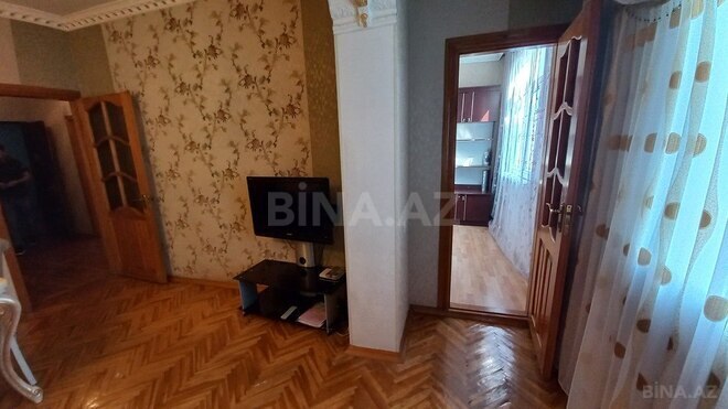 3 otaqlı köhnə tikili - 9-cu mikrorayon q. - 80 m² (3)