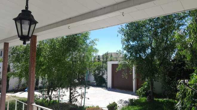 8 otaqlı həyət evi/bağ evi - Şüvəlan q. - 200 m² (19)