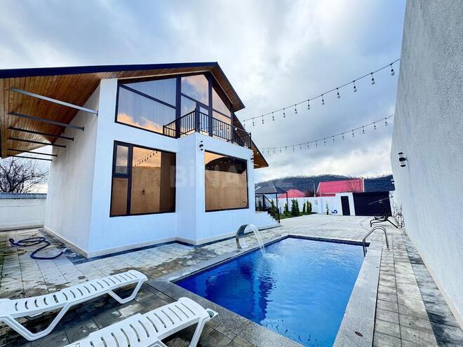 6 otaqlı həyət evi/bağ evi - Qəbələ - 200 m² (30)
