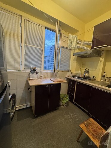3 otaqlı köhnə tikili - Həzi Aslanov q. - 75 m² (9)