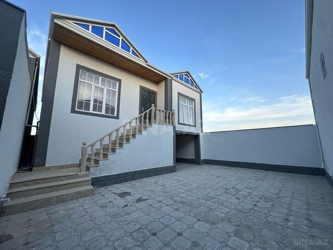4 otaqlı həyət evi/bağ evi - Məmmədli q. - 240 m² (1)
