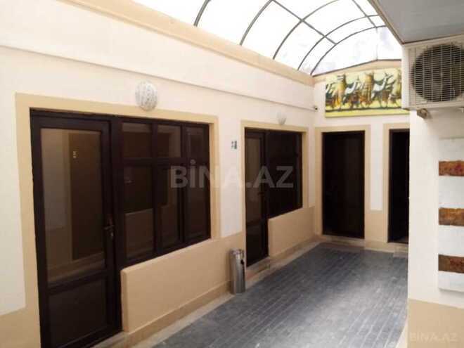 Obyekt - İnşaatçılar m. - 700 m² (3)