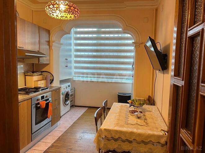 3 otaqlı köhnə tikili - Elmlər Akademiyası m. - 70 m² (8)