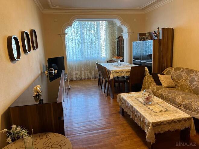 3 otaqlı köhnə tikili - Elmlər Akademiyası m. - 70 m² (1)
