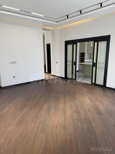 4 otaqlı həyət evi/bağ evi - Şüvəlan q. - 200 m² (4)