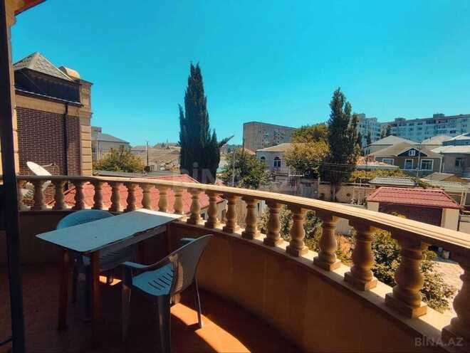 8 otaqlı həyət evi/bağ evi - Bakıxanov q. - 255 m² (8)