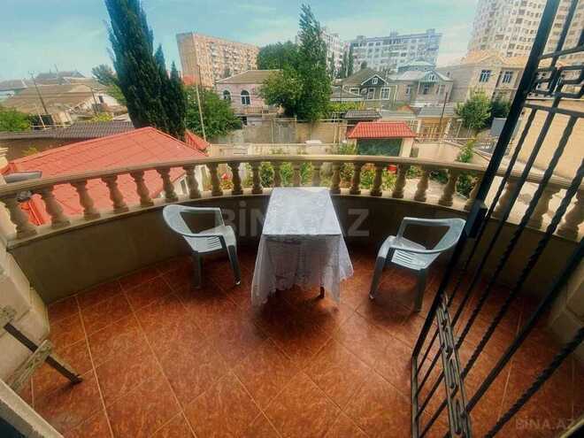 8 otaqlı həyət evi/bağ evi - Bakıxanov q. - 255 m² (9)
