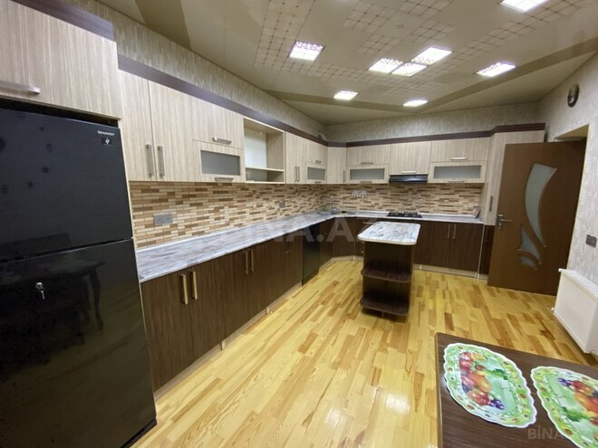 5 otaqlı həyət evi/bağ evi - M.Ə.Rəsulzadə q. - 200 m² (11)