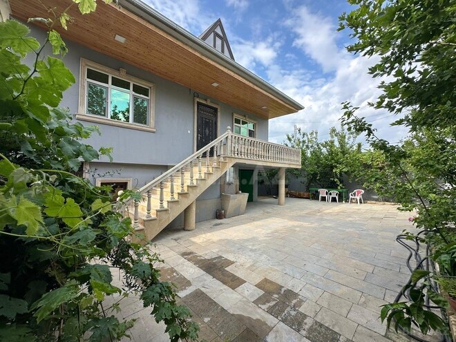 3 otaqlı həyət evi/bağ evi - Novxanı q. - 182 m² (1)