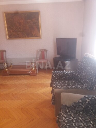1 otaqlı köhnə tikili - 28 May m. - 41 m² (3)