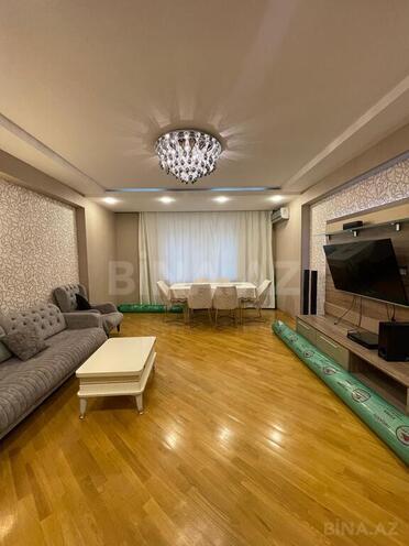 4 otaqlı yeni tikili - İnşaatçılar m. - 147 m² (1)