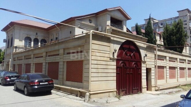 8 otaqlı həyət evi/bağ evi - Nəsimi m. - 550 m² (2)