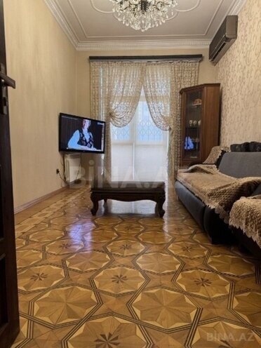 2 otaqlı köhnə tikili - 28 May m. - 60 m² (2)