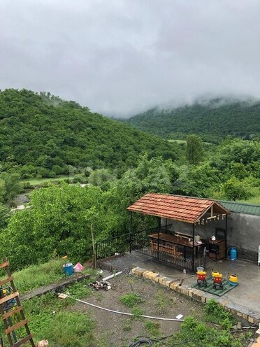 6 otaqlı həyət evi/bağ evi - Qax - 250 m² (25)