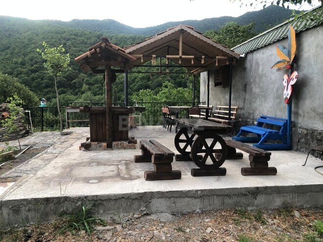 6 otaqlı həyət evi/bağ evi - Qax - 250 m² (3)