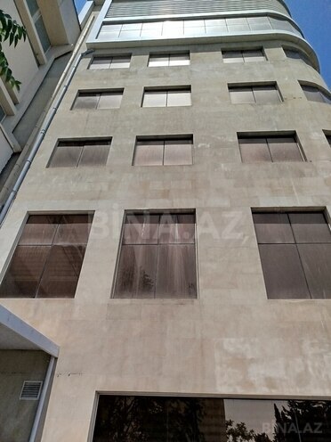 20 otaqlı ofis - Elmlər Akademiyası m. - 3600 m² (1)