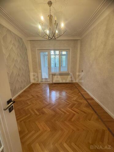 4 otaqlı köhnə tikili - Azadlıq Prospekti m. - 110 m² (18)