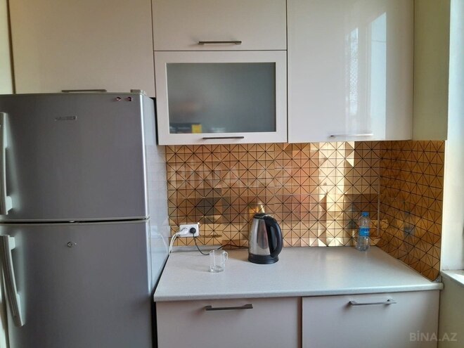 1 otaqlı köhnə tikili - Neftçilər m. - 35 m² (4)