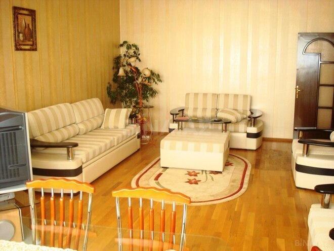 3 otaqlı yeni tikili - İnşaatçılar m. - 120 m² (1)