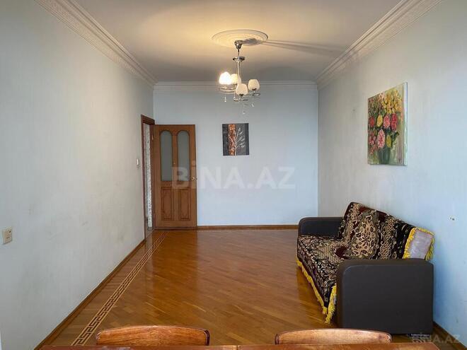 3 otaqlı köhnə tikili - 6-cı mikrorayon q. - 90 m² (9)